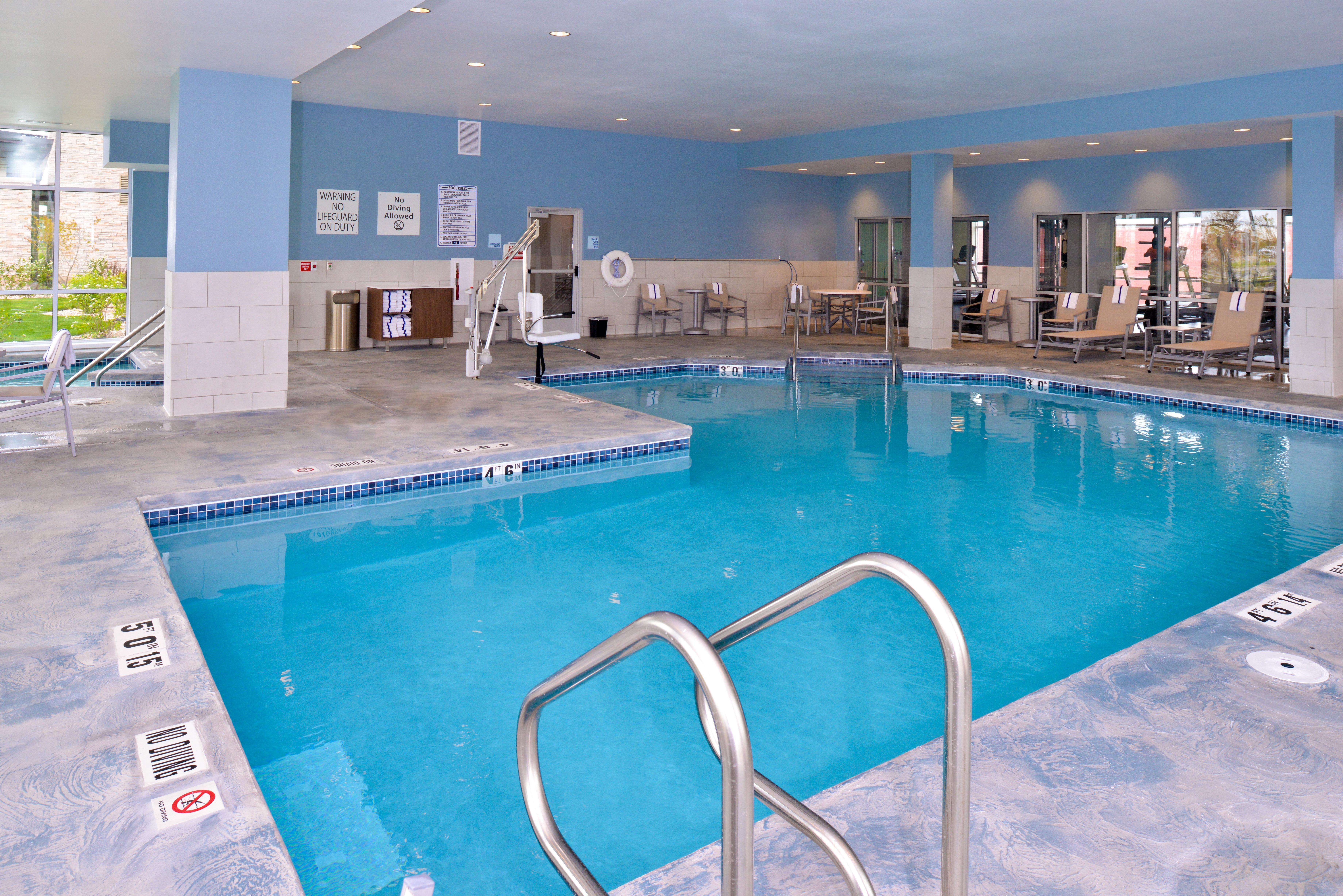 Holiday Inn Express & Suites Madison By Ihg Экстерьер фото