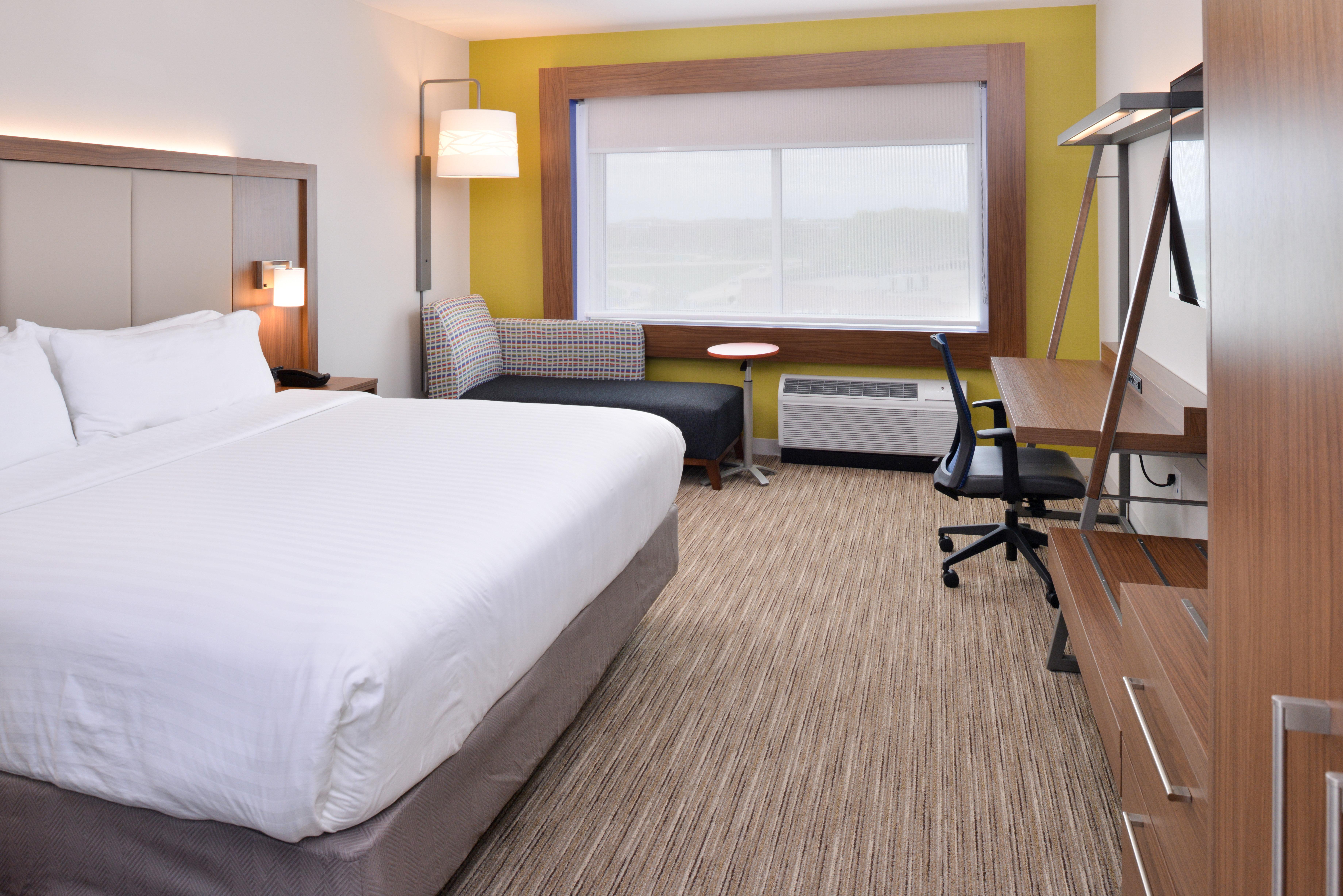 Holiday Inn Express & Suites Madison By Ihg Экстерьер фото